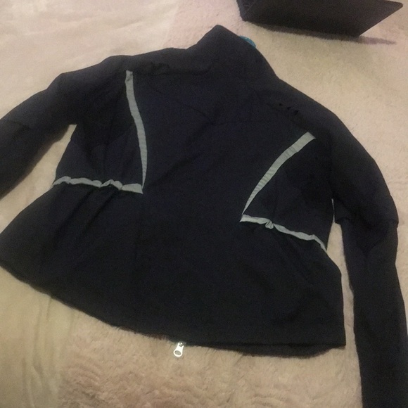Nike jacket - Picture 3 of 5